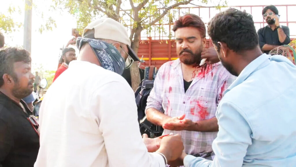 Udhaya, Accused bus fight scene
